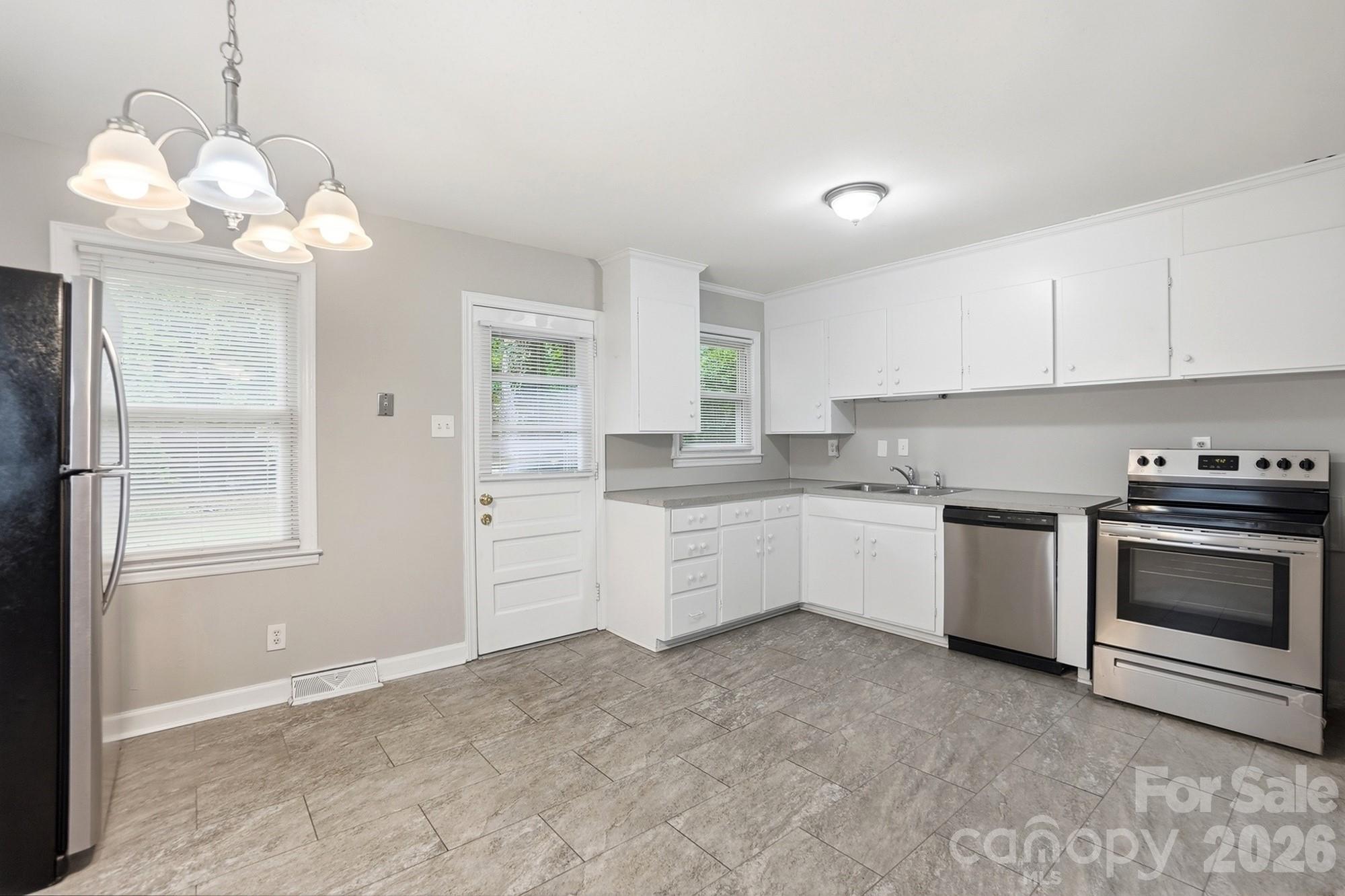717 Crater Street — Charlotte