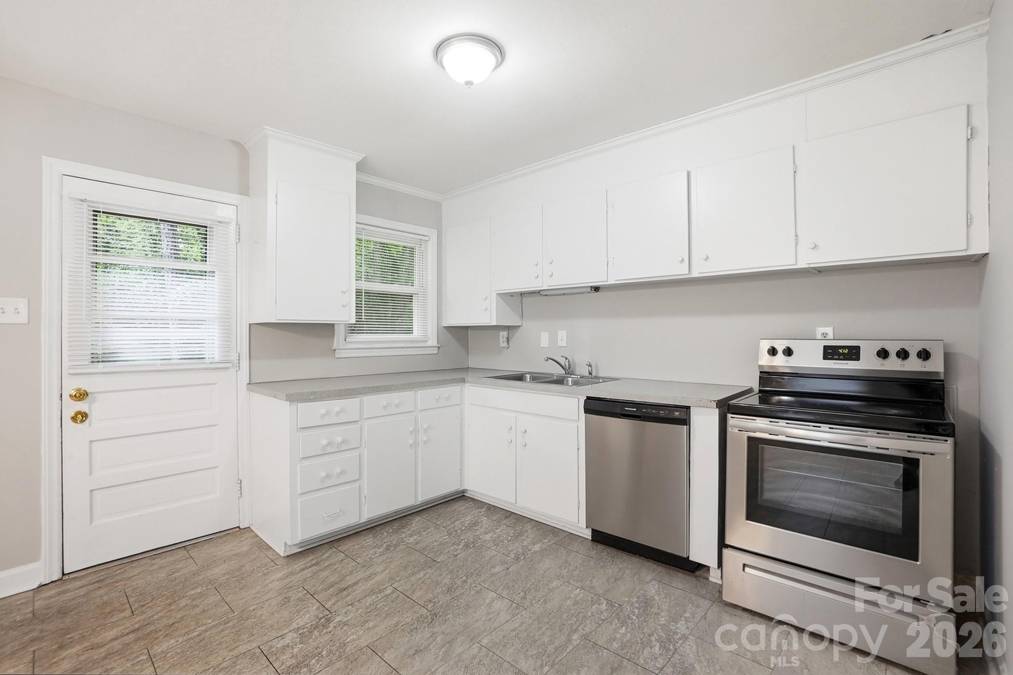 717 Crater Street — Charlotte