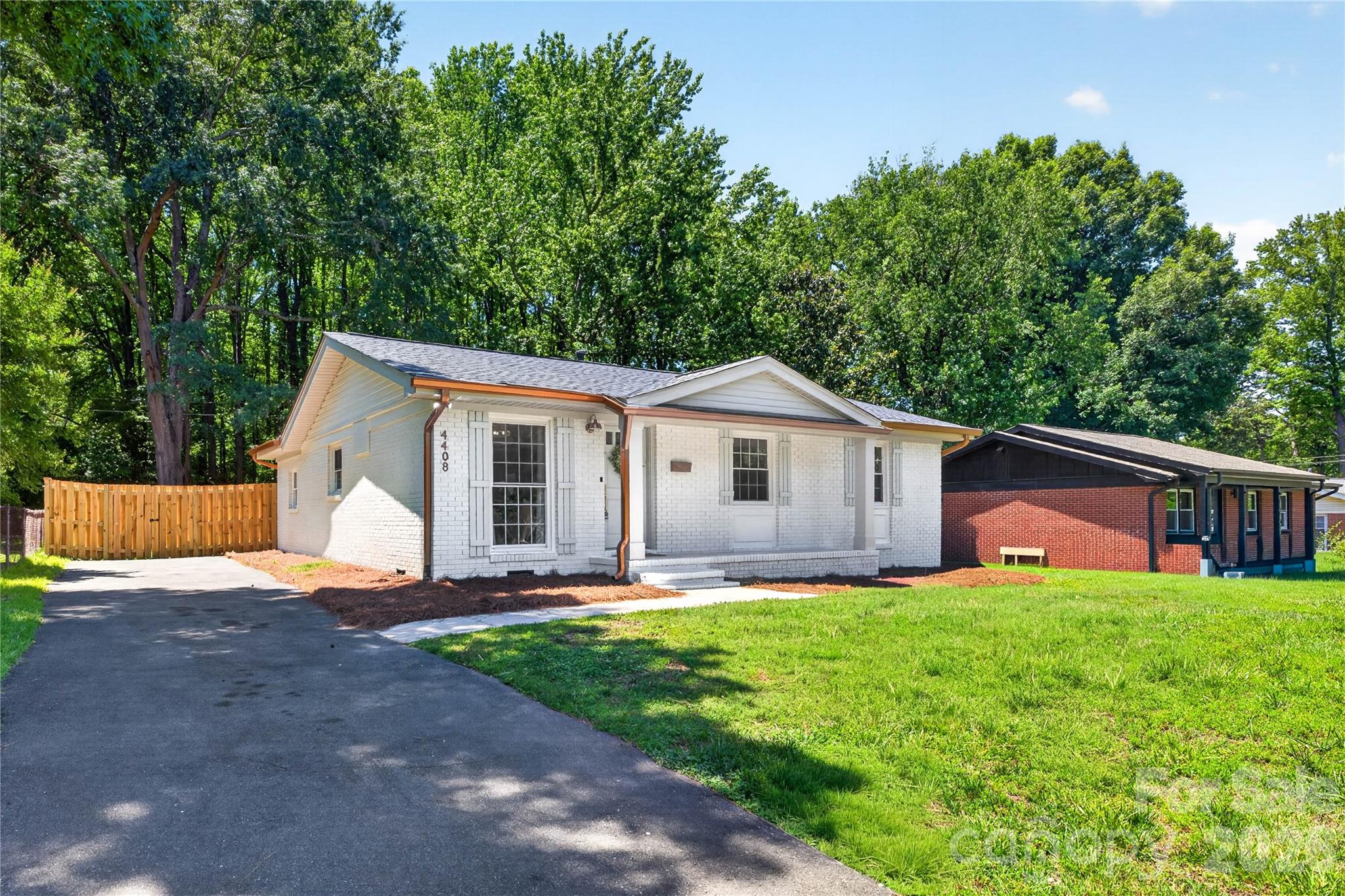 4408 Ivanhoe Place — Charlotte