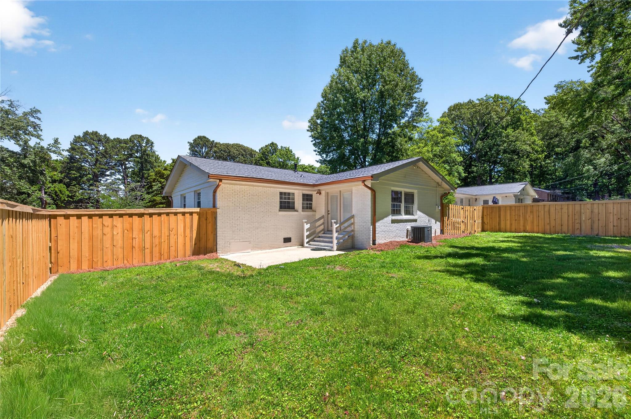 4408 Ivanhoe Place — Charlotte