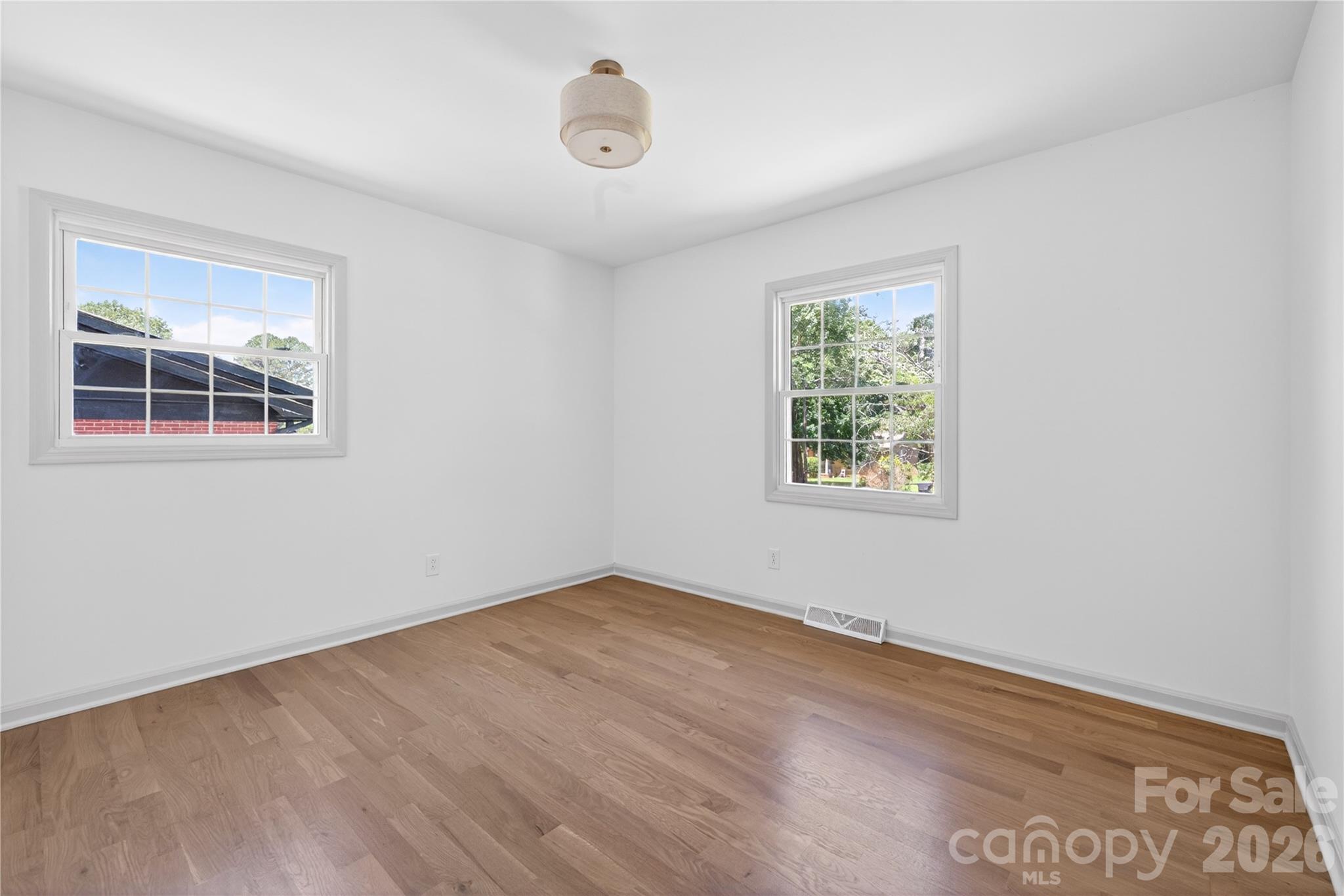 4408 Ivanhoe Place — Charlotte