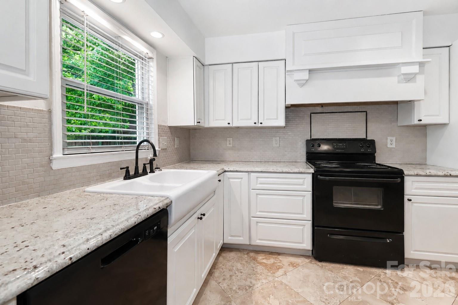 7441 Riding Trail Road — Charlotte