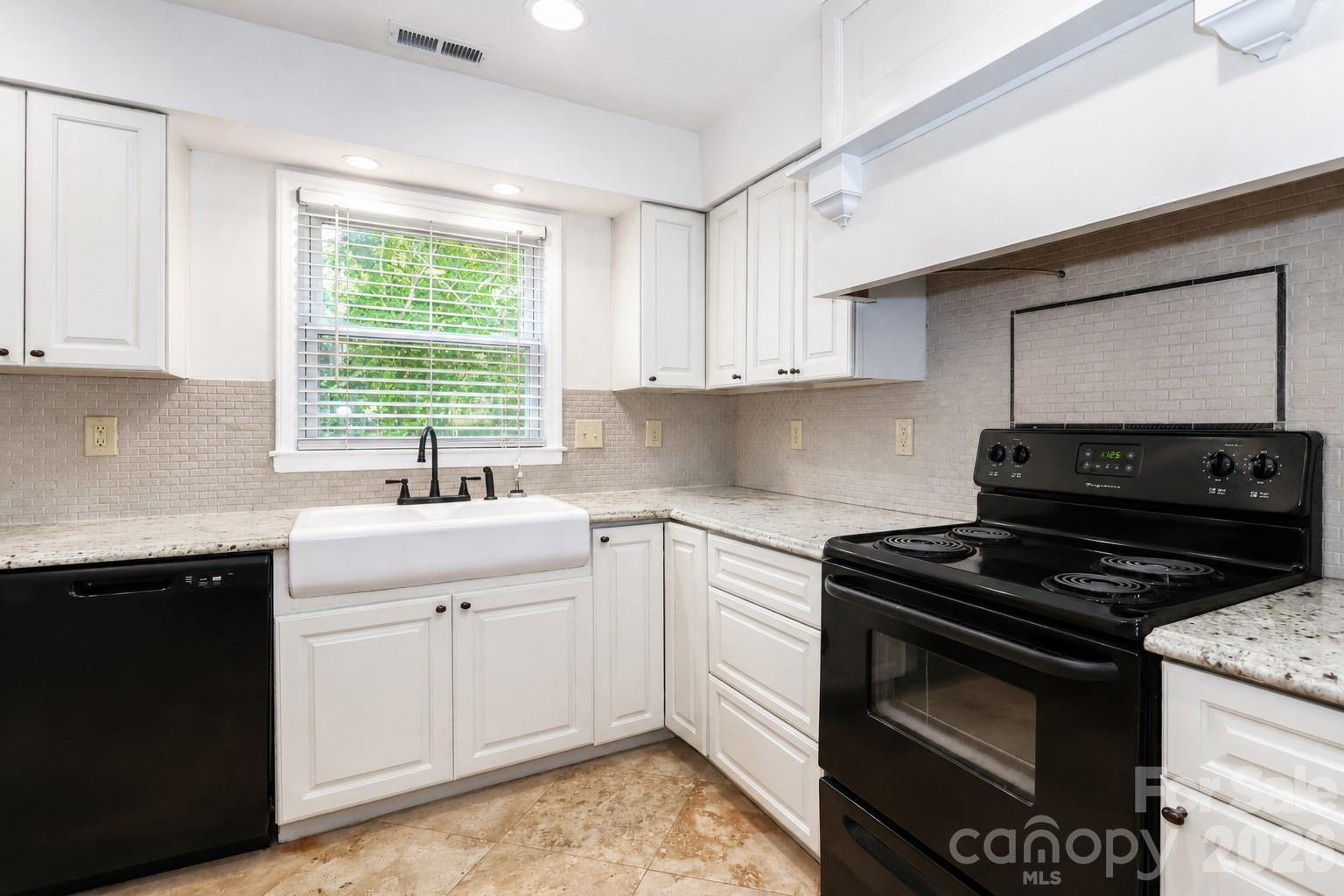 7441 Riding Trail Road — Charlotte