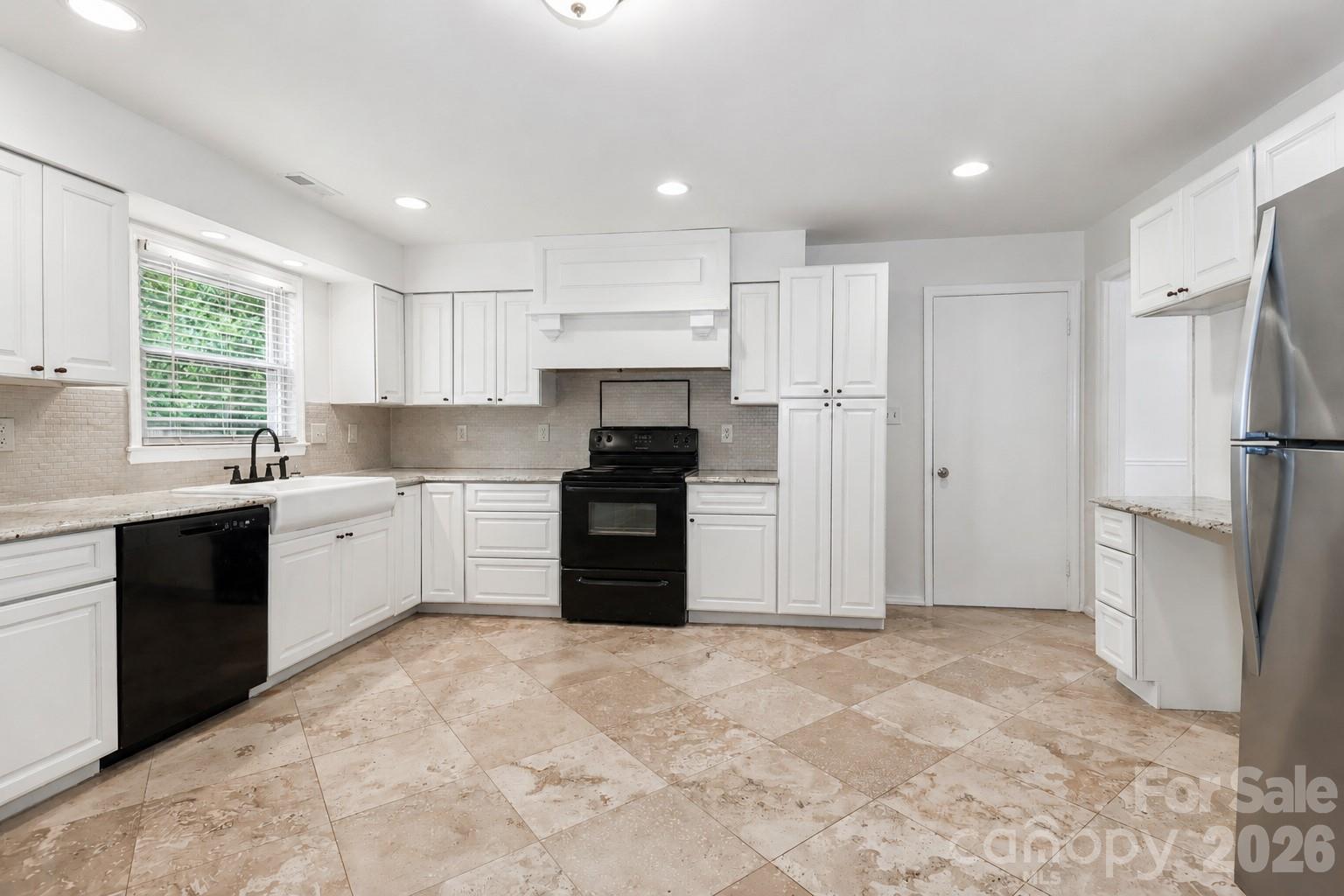 7441 Riding Trail Road — Charlotte