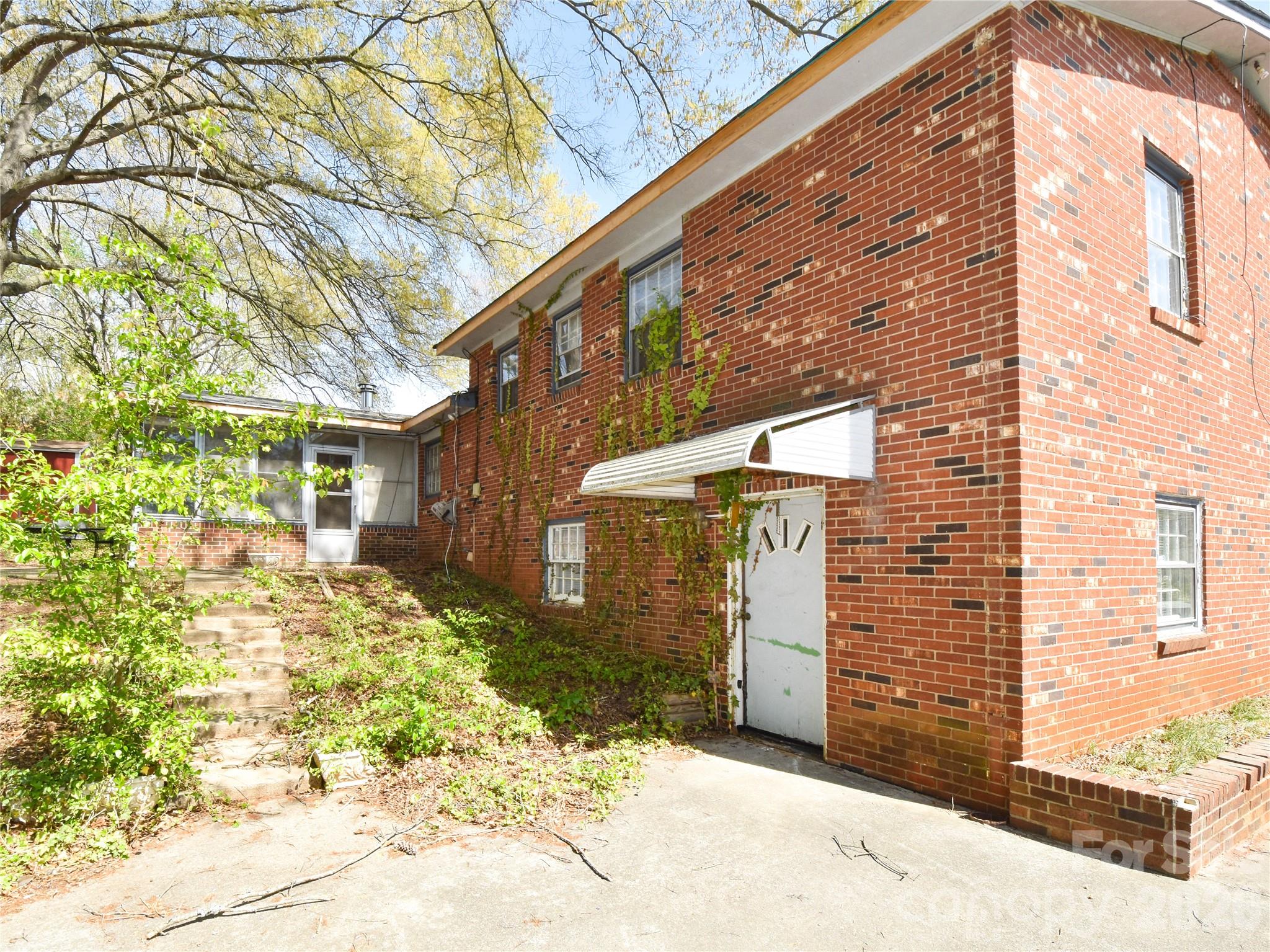1420 Waybridge Lane — Winston Salem