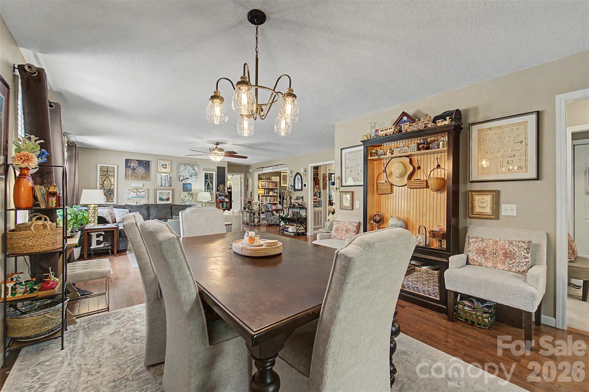 1364 Atoah Road — Robbinsville