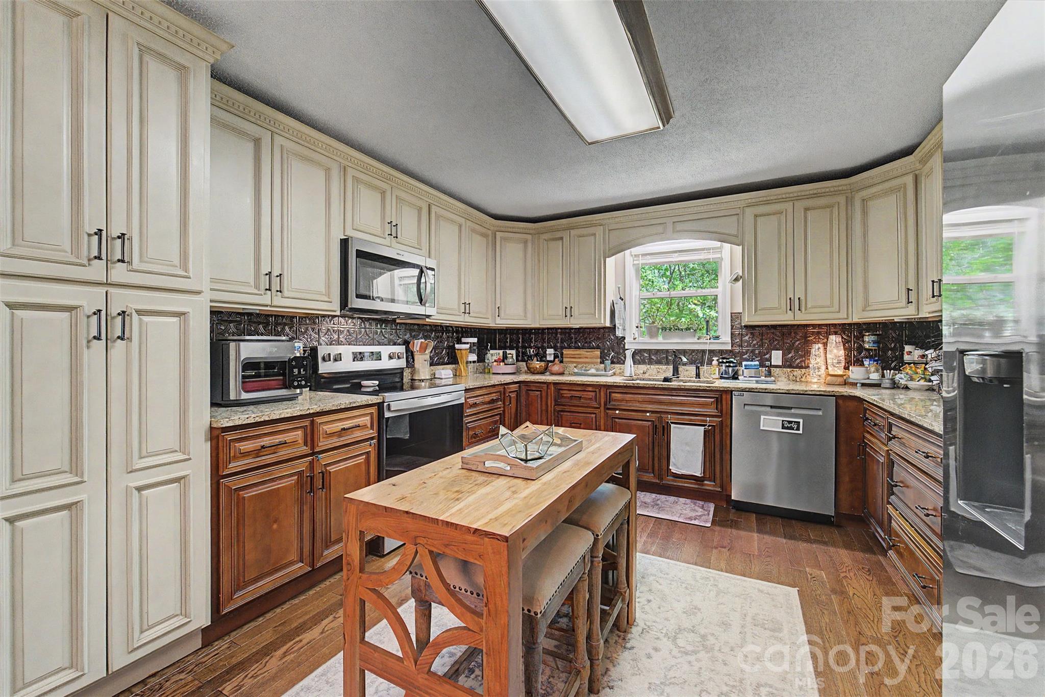 1364 Atoah Road — Robbinsville
