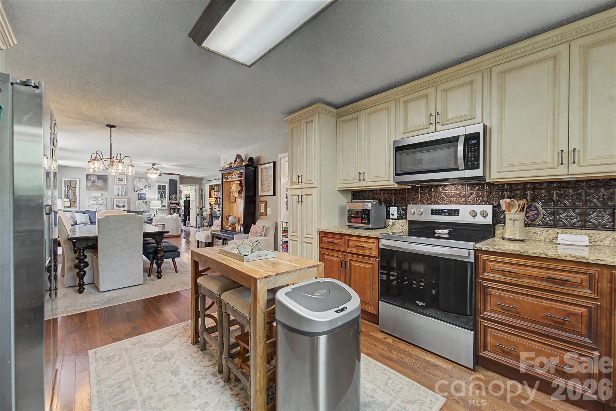 1364 Atoah Road — Robbinsville