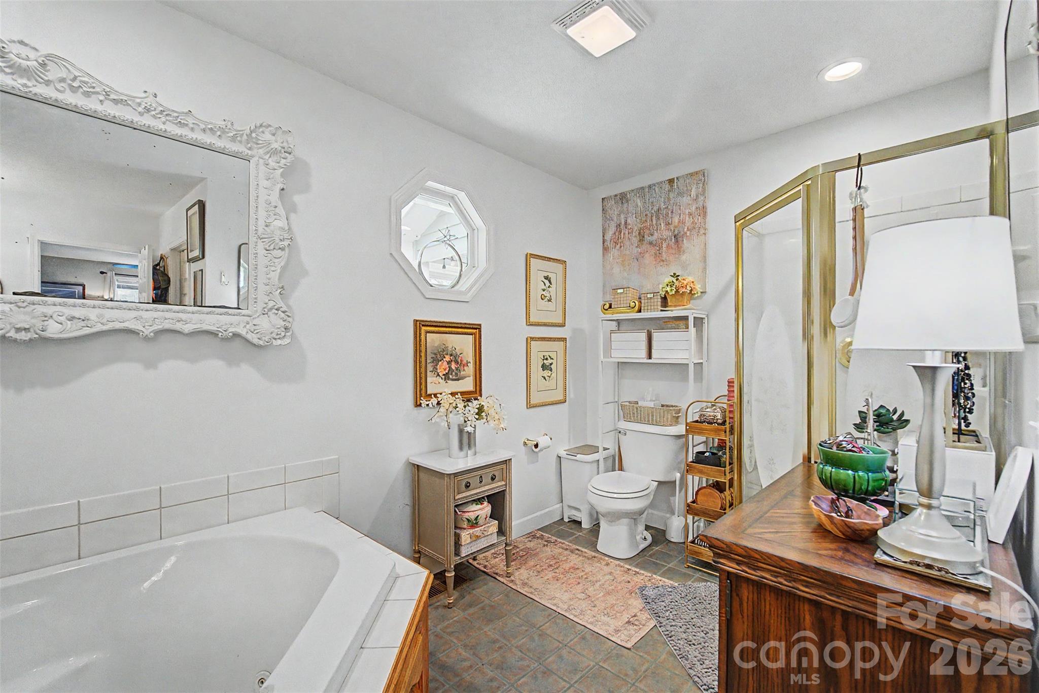 1364 Atoah Road — Robbinsville