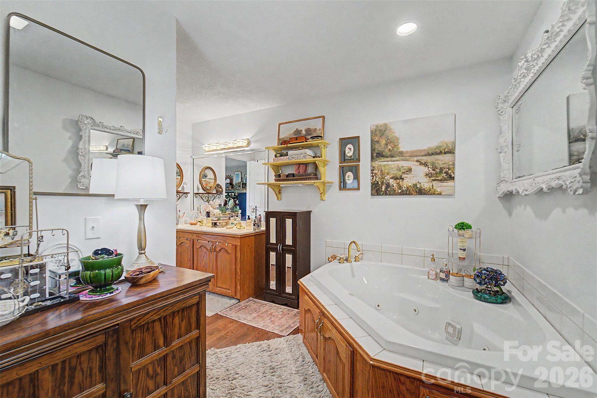 1364 Atoah Road — Robbinsville