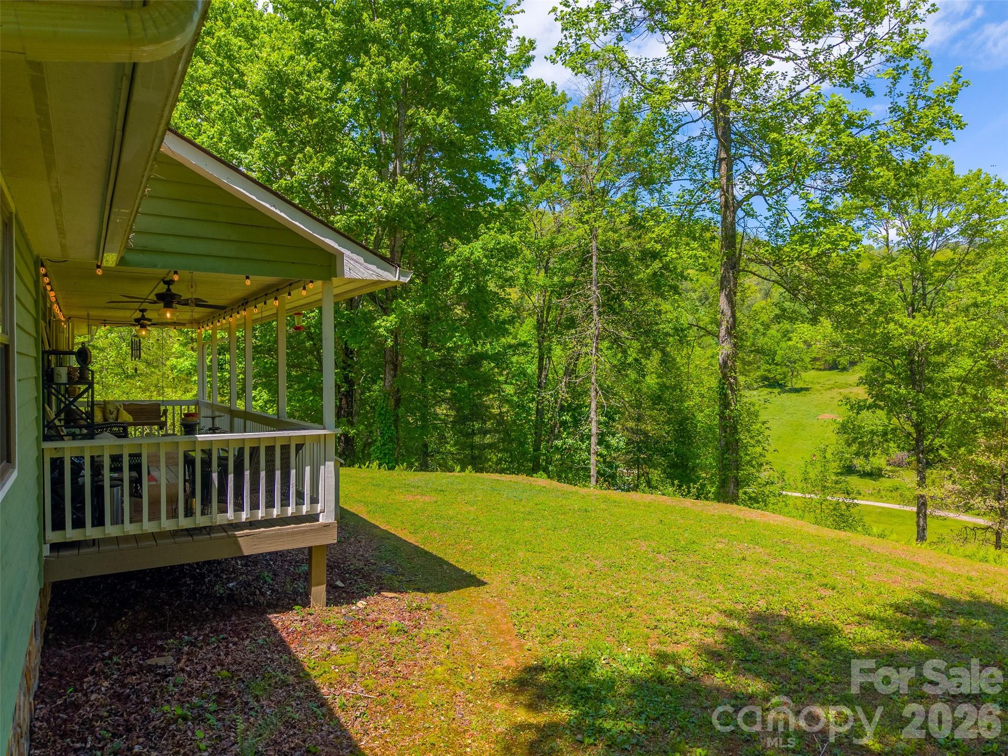 1364 Atoah Road — Robbinsville