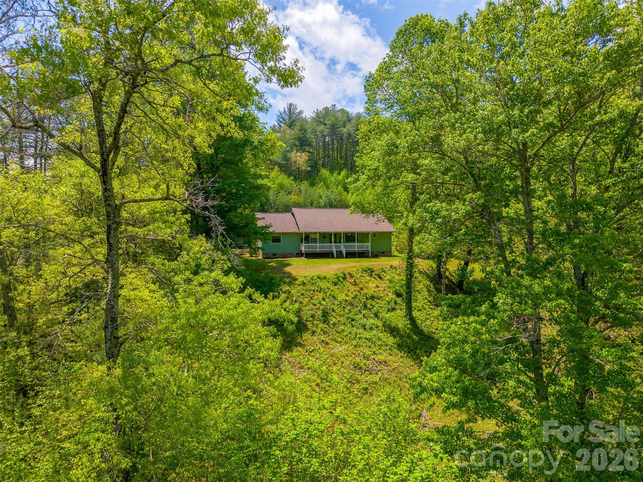 1364 Atoah Road — Robbinsville