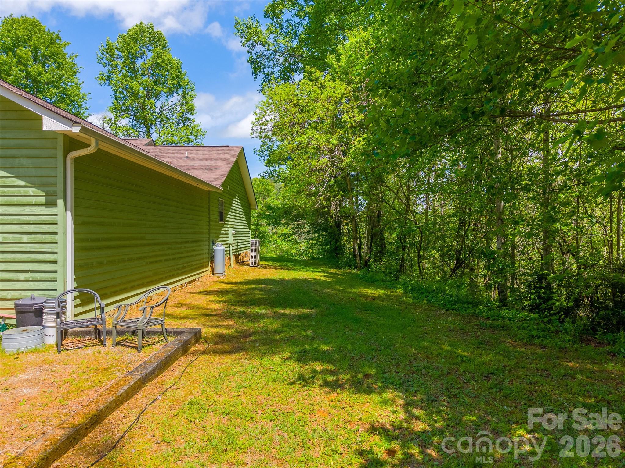1364 Atoah Road — Robbinsville