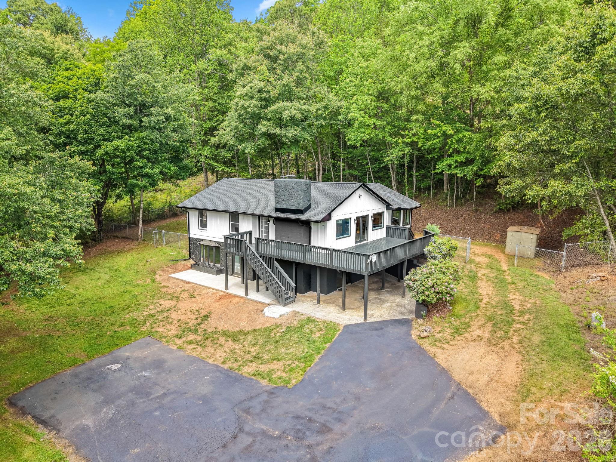 270 Blake Branch Road — Sylva