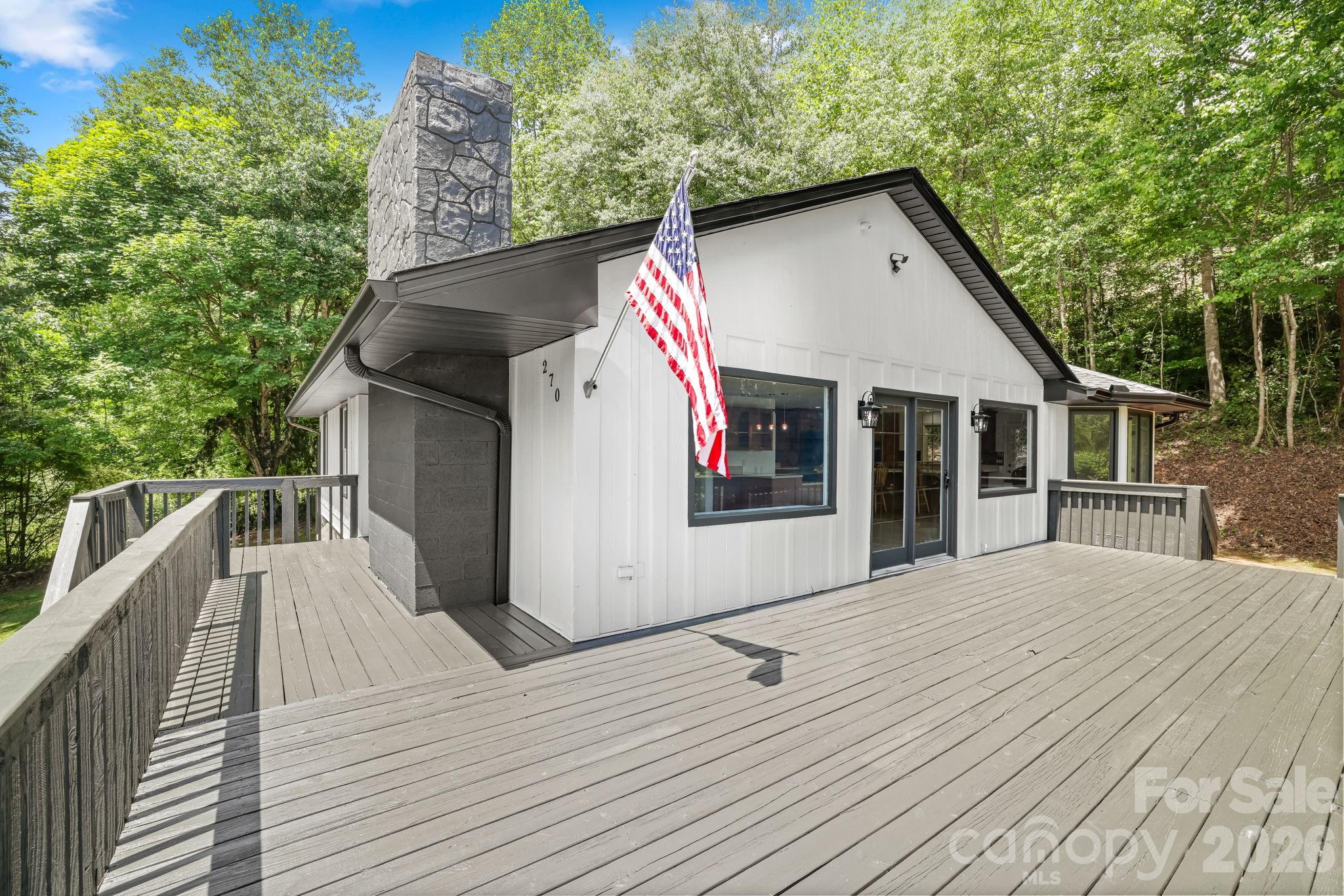 270 Blake Branch Road — Sylva