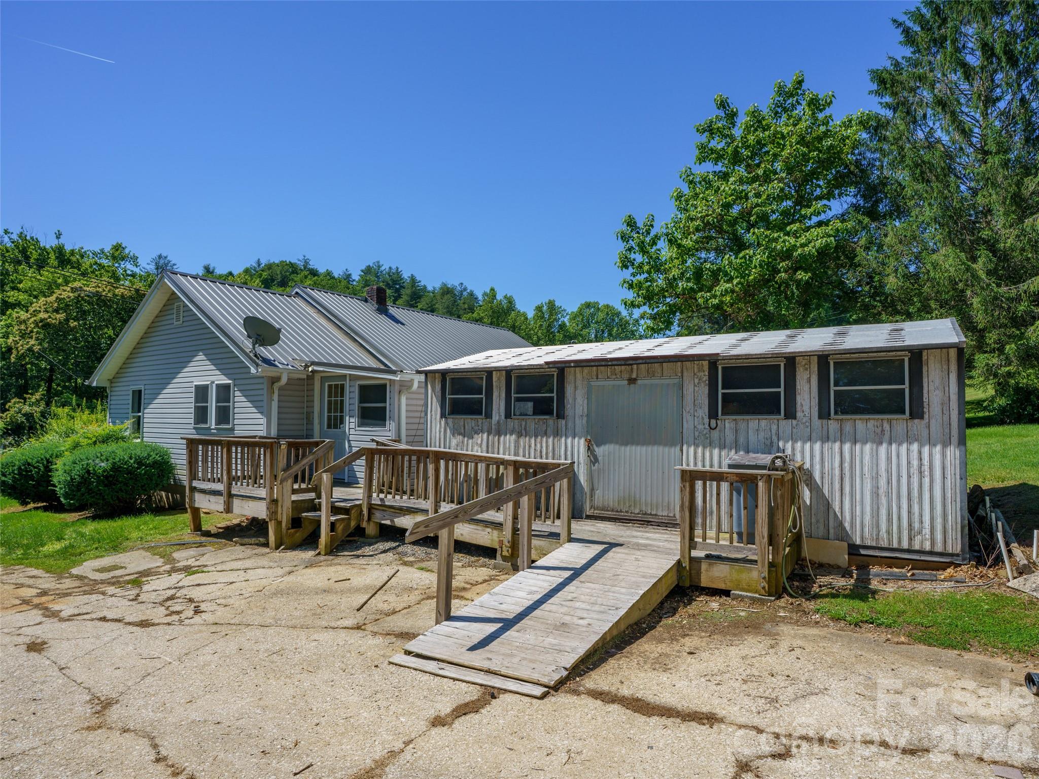 3619 Asheville Highway — Pisgah Forest