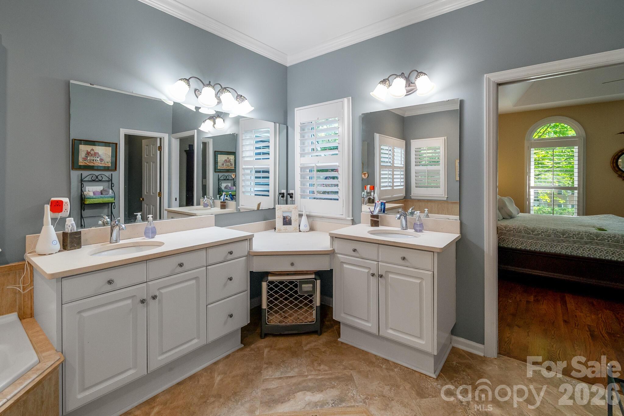 15202 Sharrow Bay Court — Huntersville