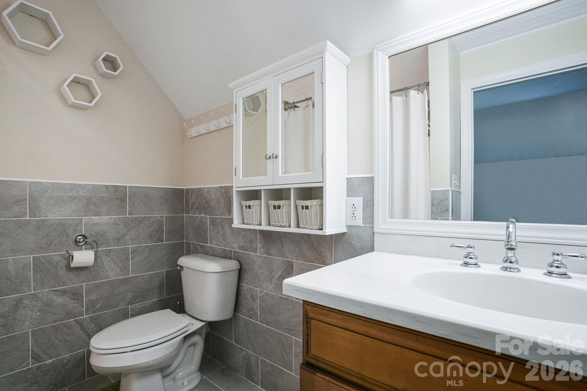 1715 Regan Road — Lexington