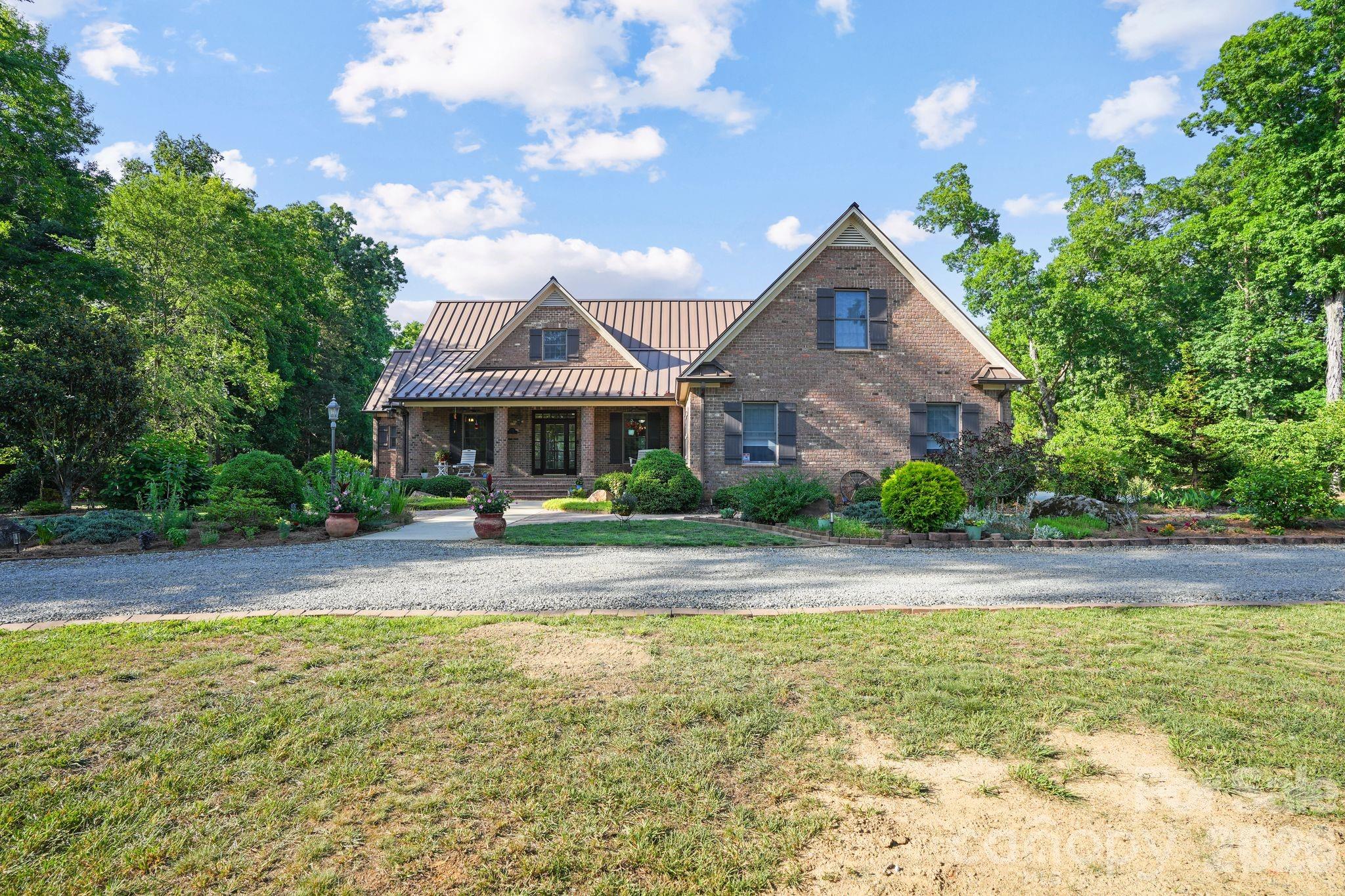 1715 Regan Road — Lexington
