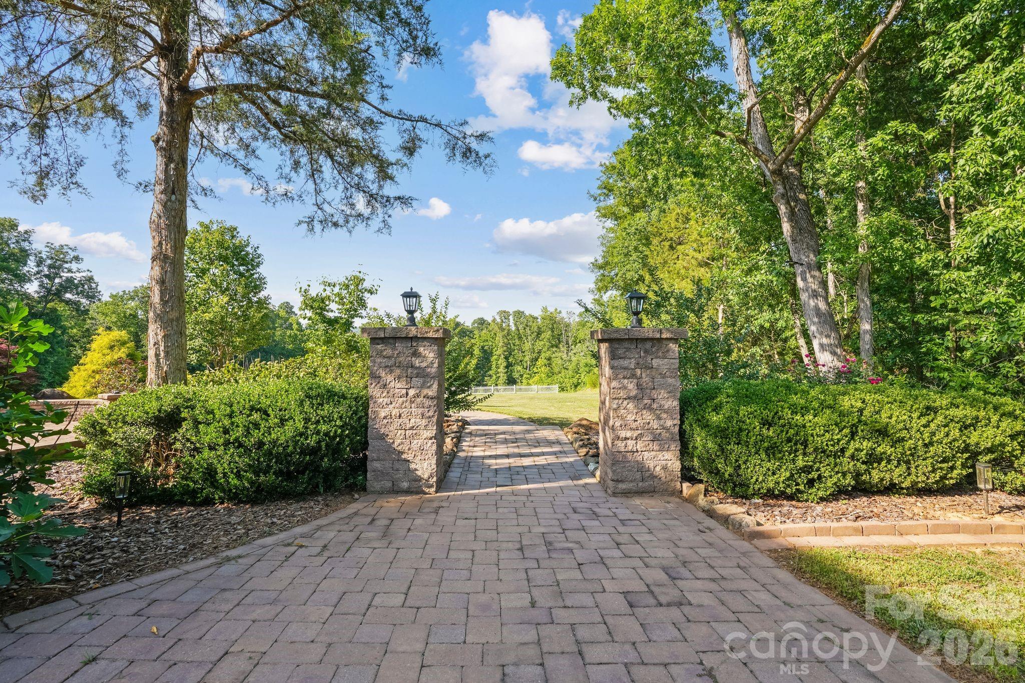 1715 Regan Road — Lexington