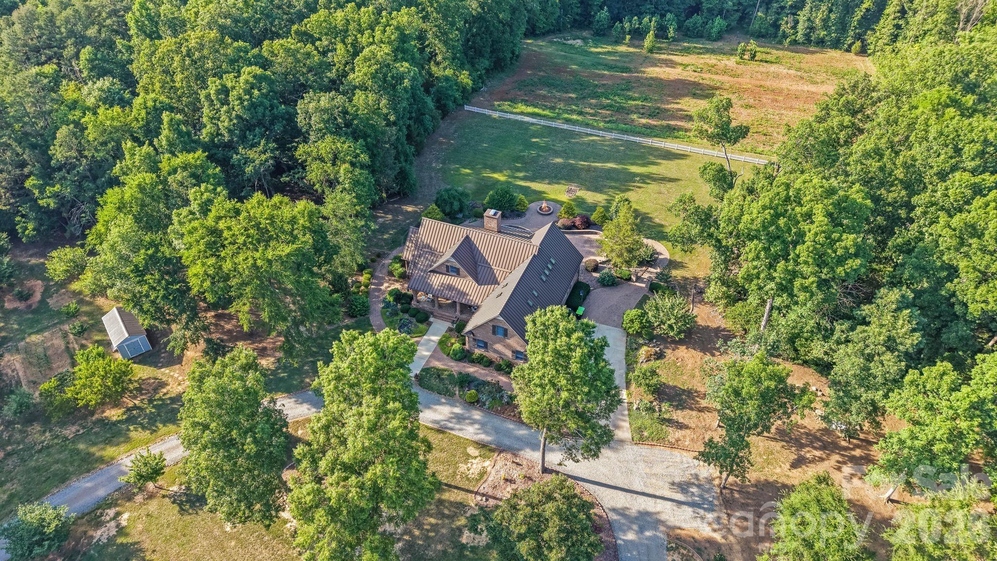1715 Regan Road — Lexington