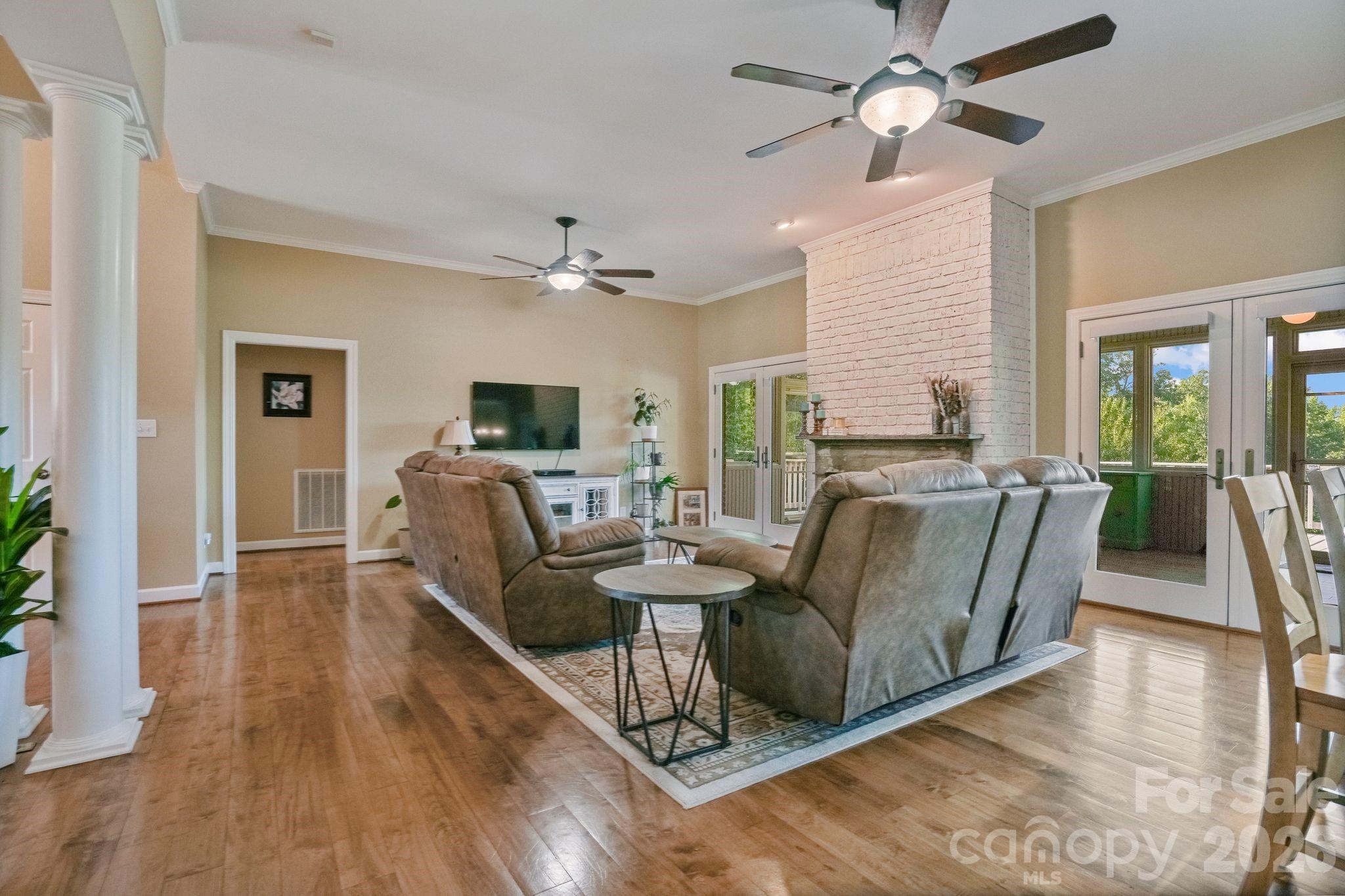 1715 Regan Road — Lexington