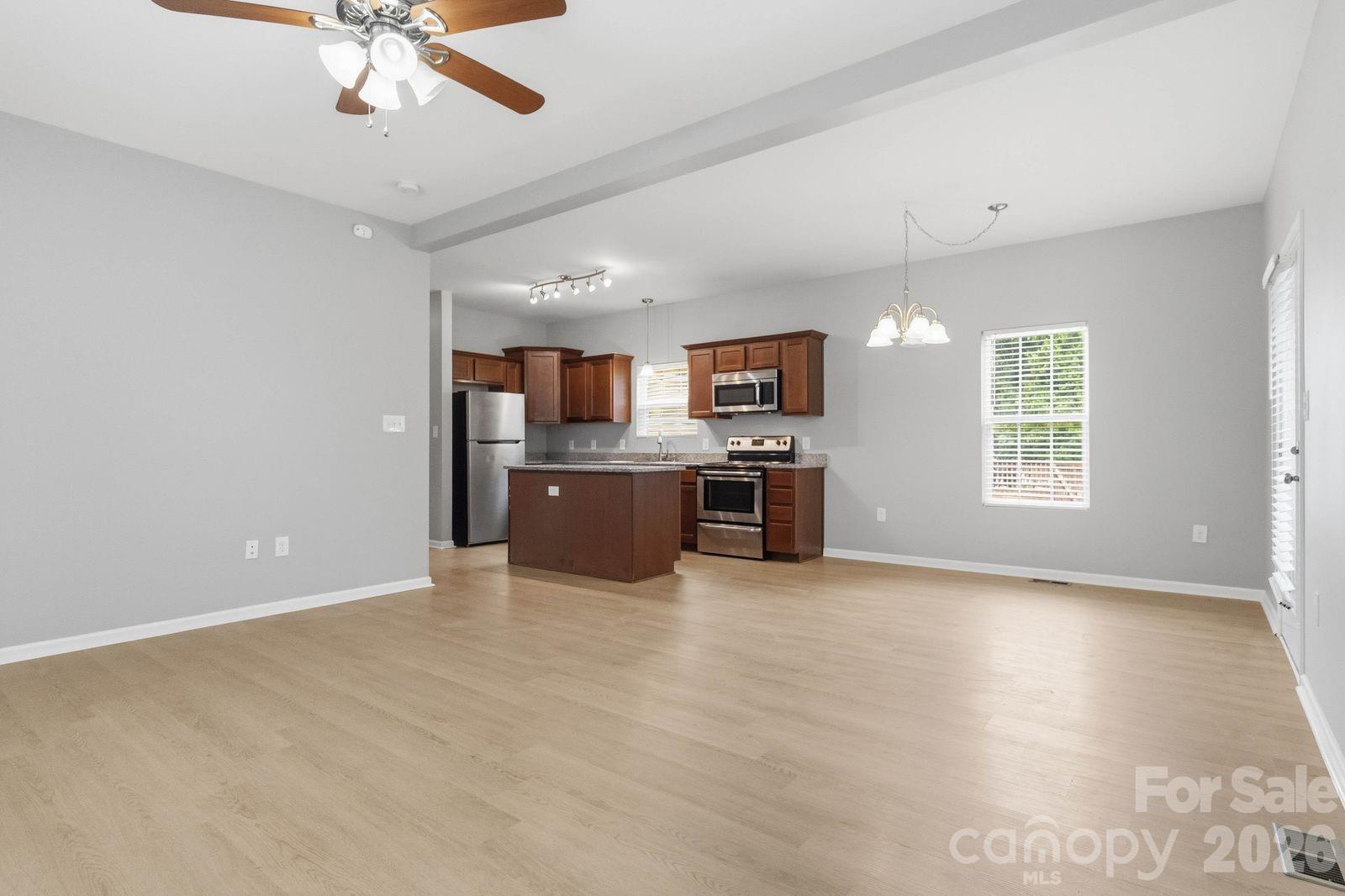143 High Bluff Circle — Mooresville