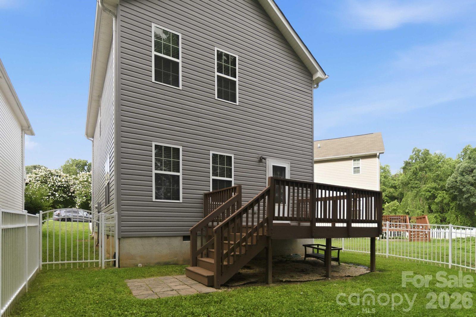 143 High Bluff Circle — Mooresville