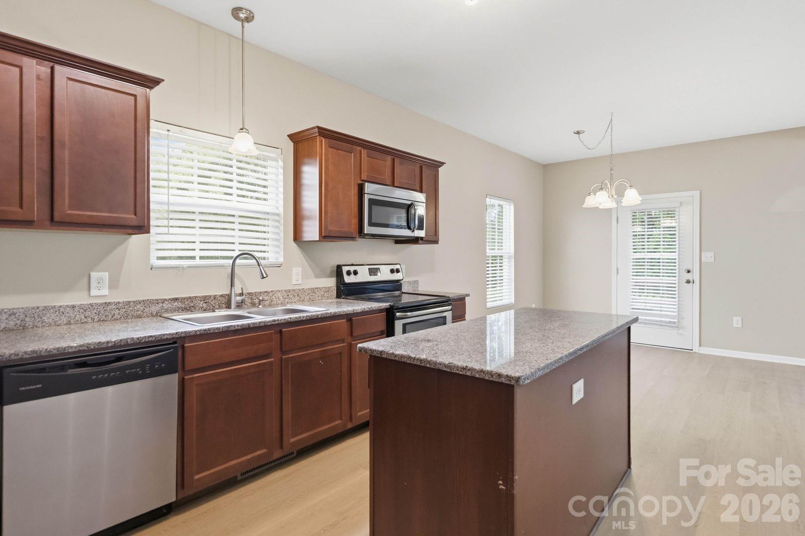 143 High Bluff Circle — Mooresville