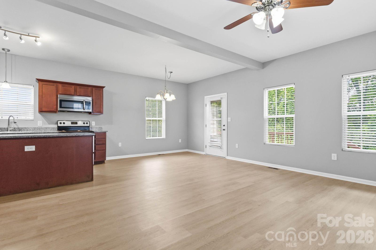 143 High Bluff Circle — Mooresville