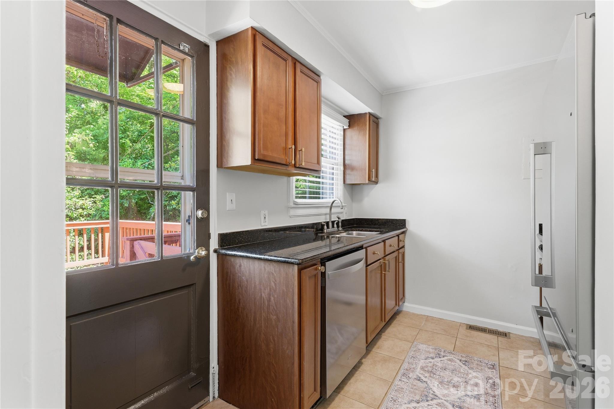525 Wakefield Drive — Charlotte