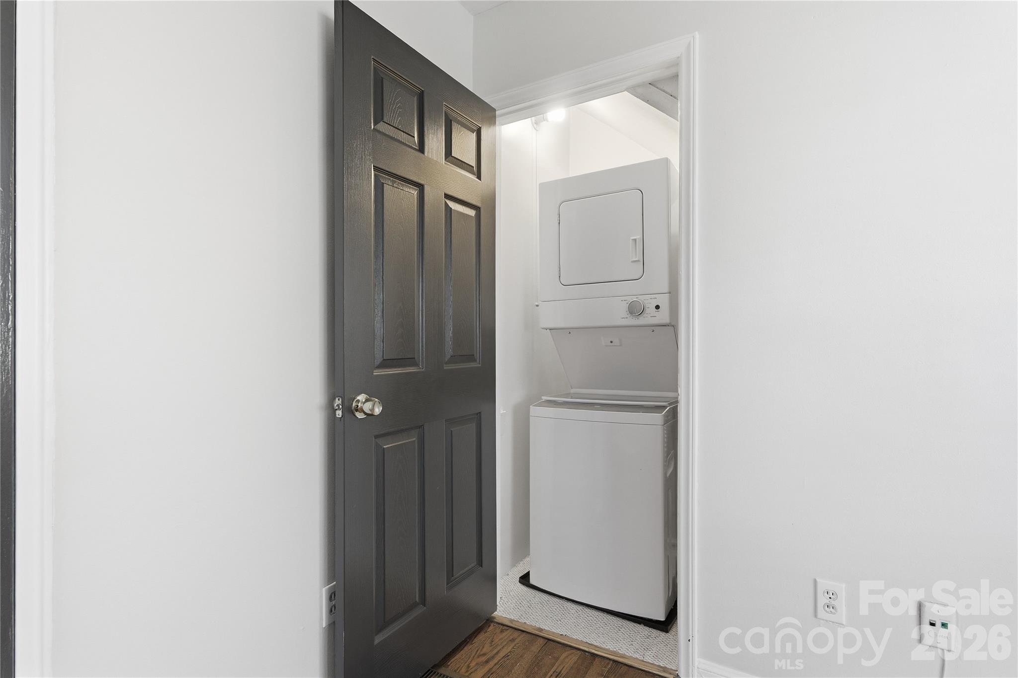 525 Wakefield Drive — Charlotte