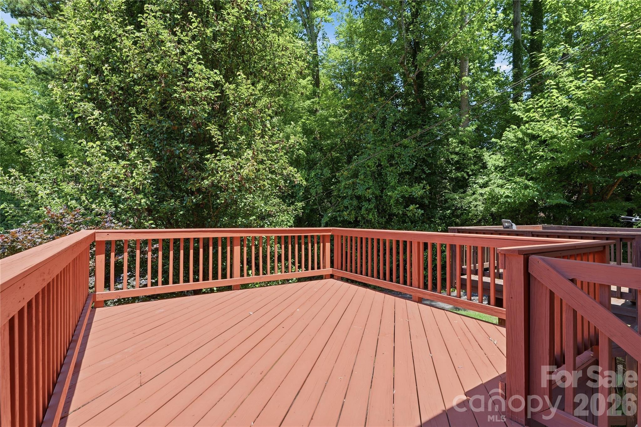 525 Wakefield Drive — Charlotte