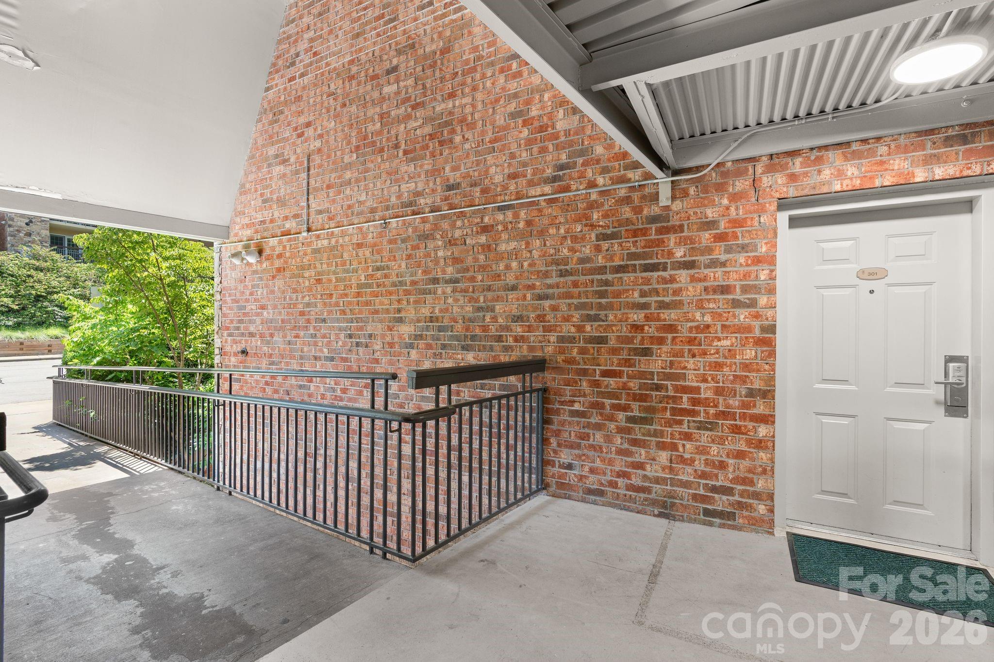 301 Bowling Park Road — Asheville
