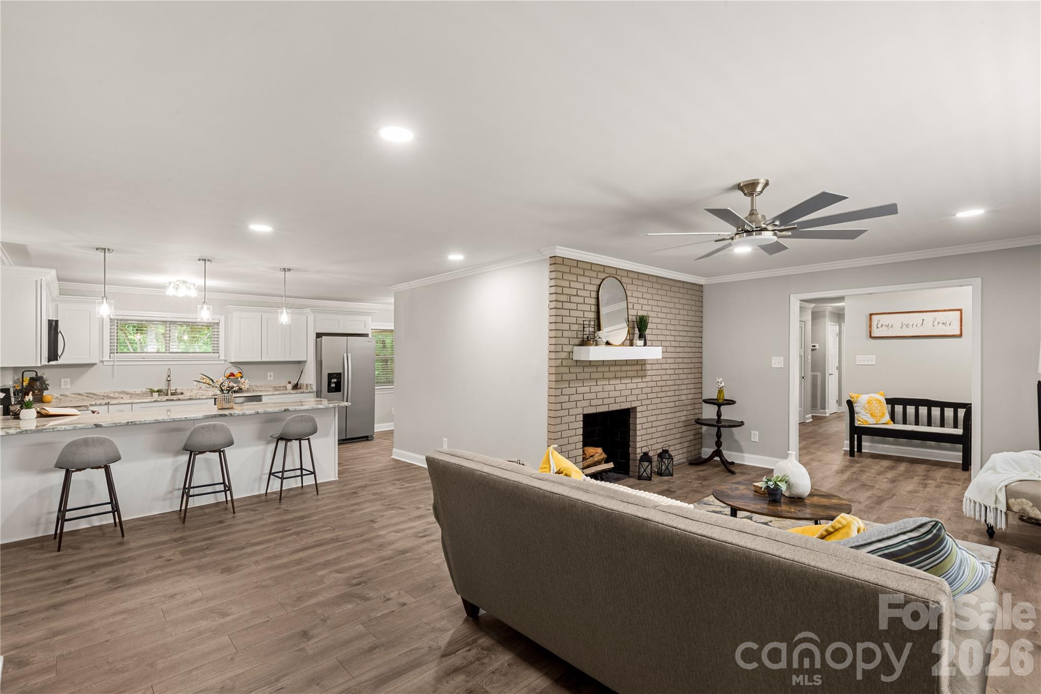 1297 Potter Road — Lancaster