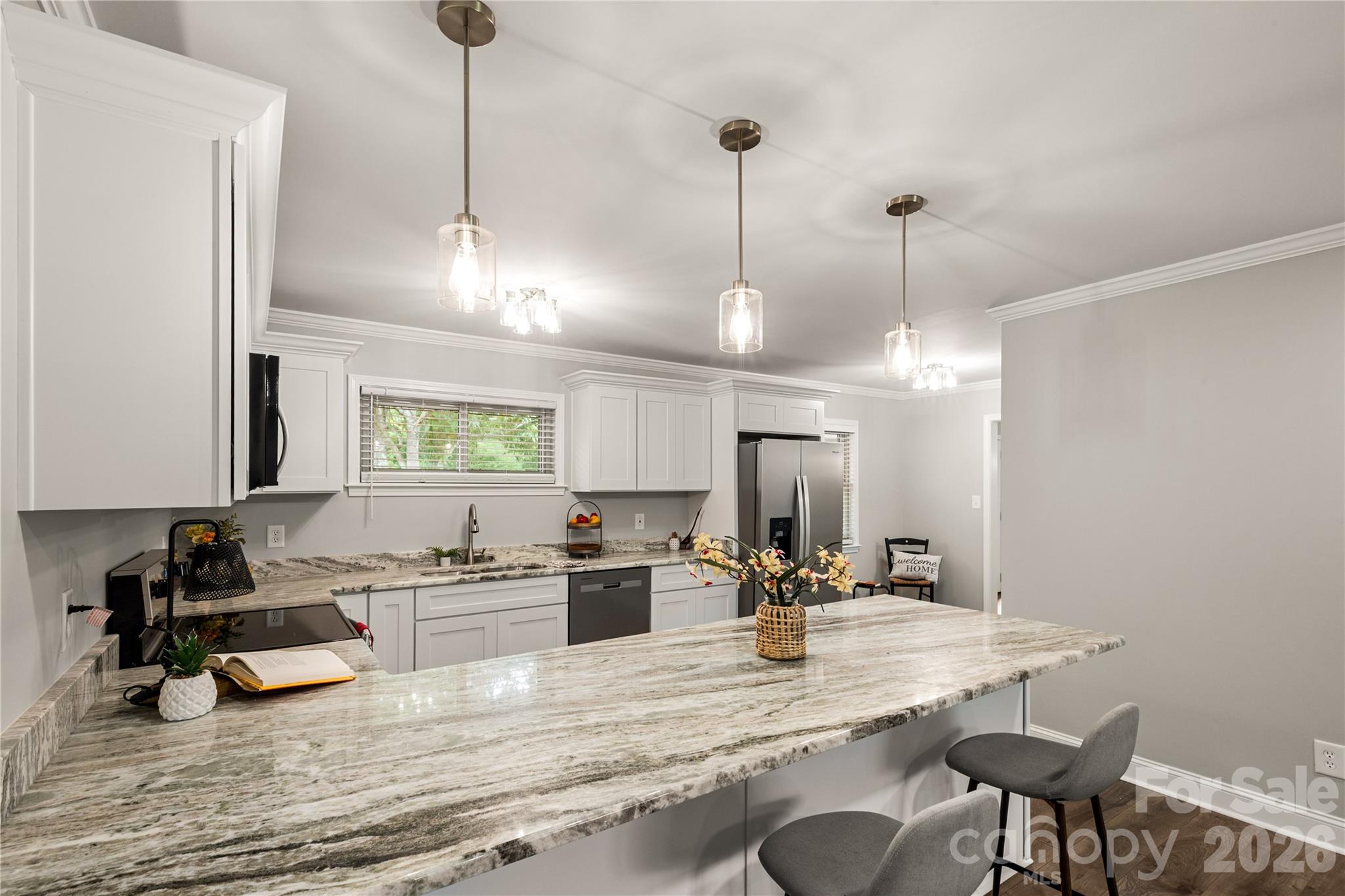 1297 Potter Road — Lancaster