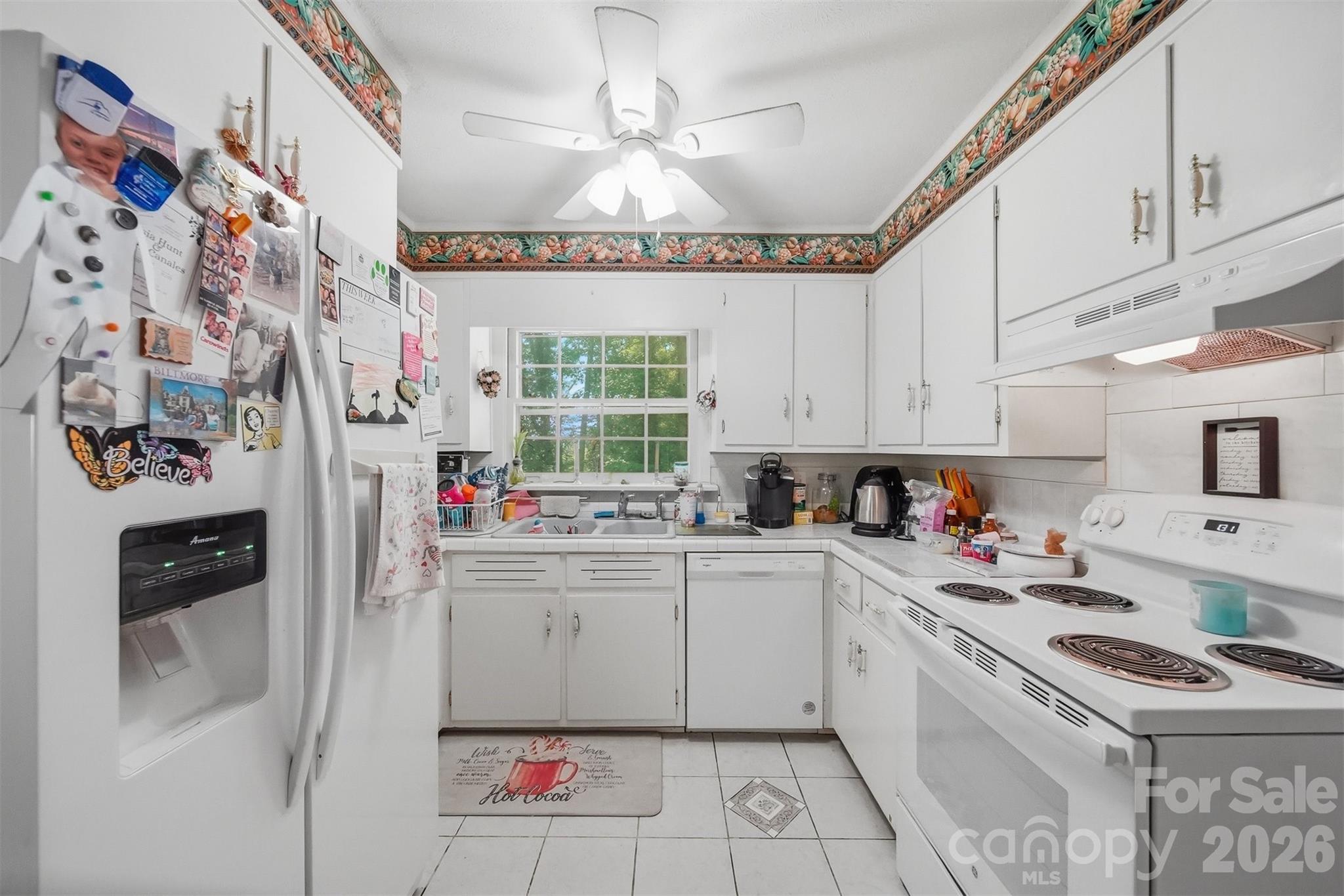 200 Westwood Drive — Morganton