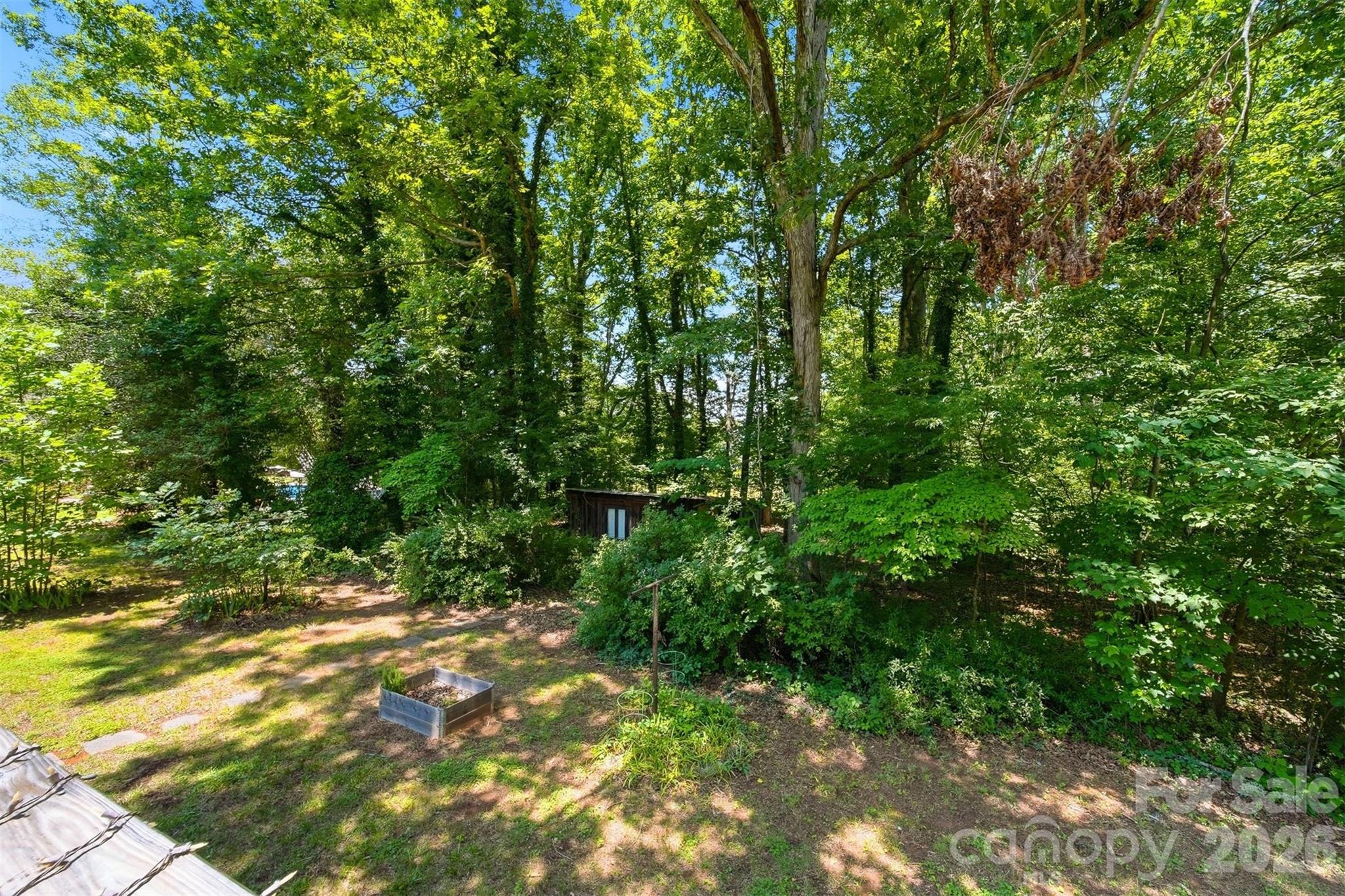 200 Westwood Drive — Morganton