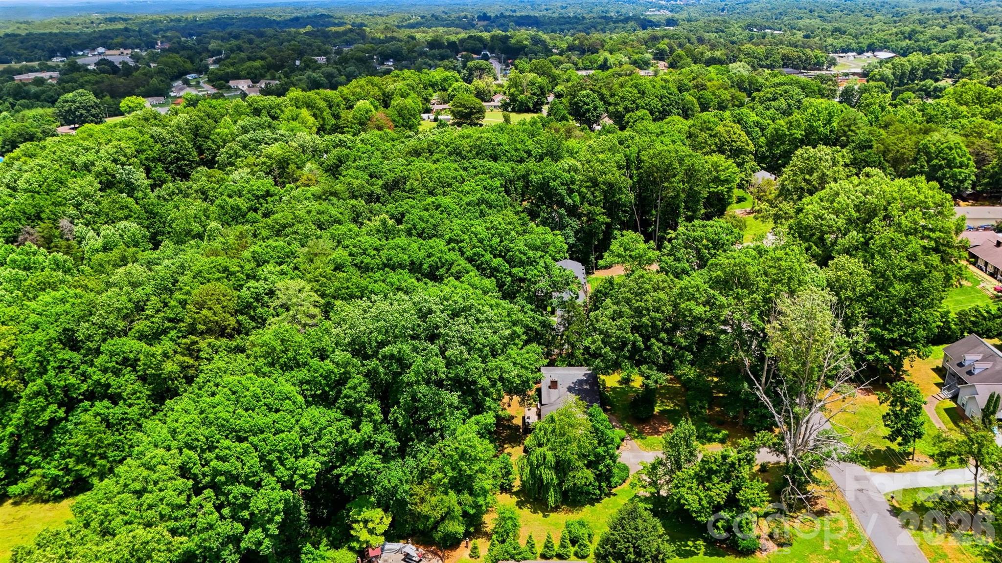 200 Westwood Drive — Morganton