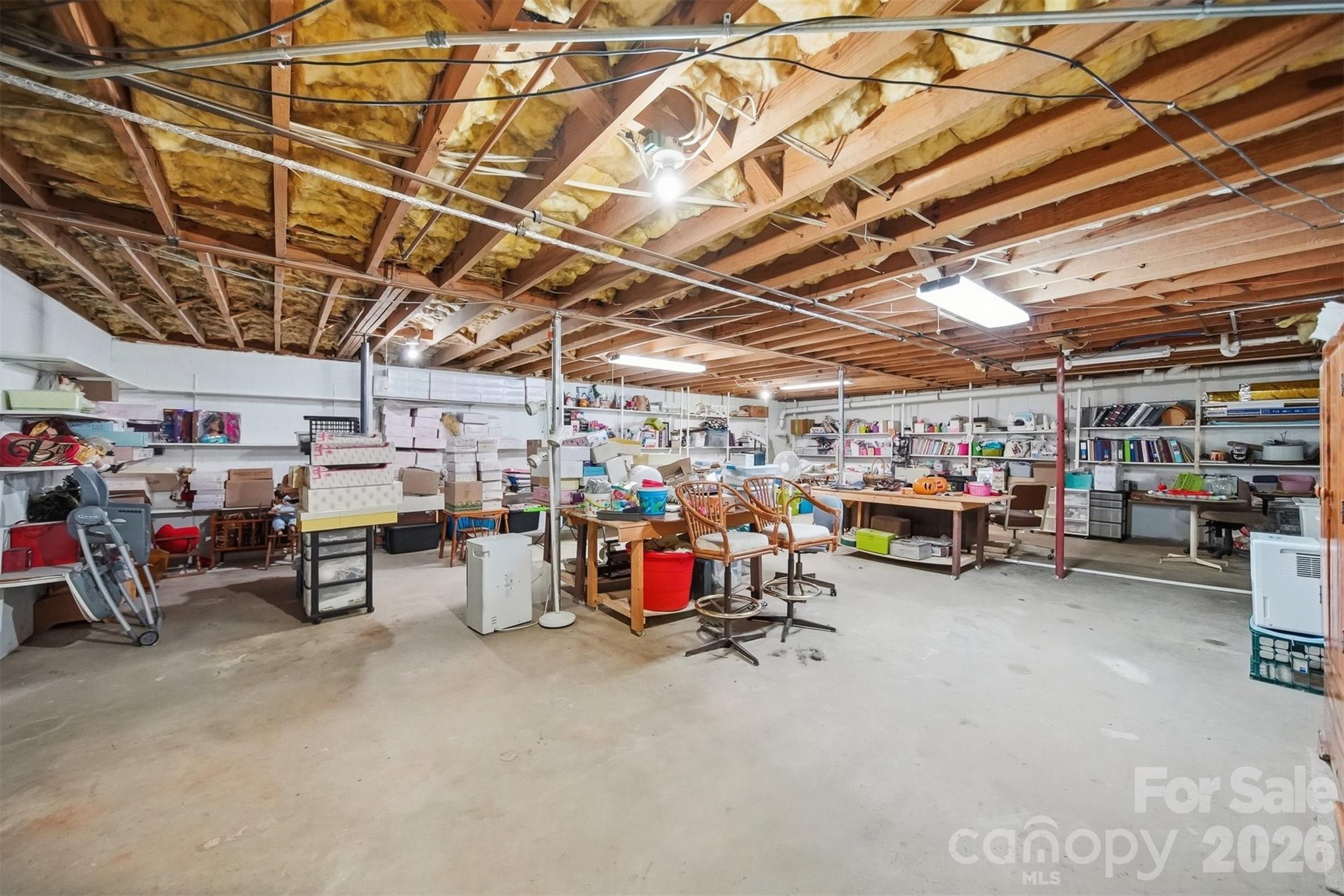 200 Westwood Drive — Morganton