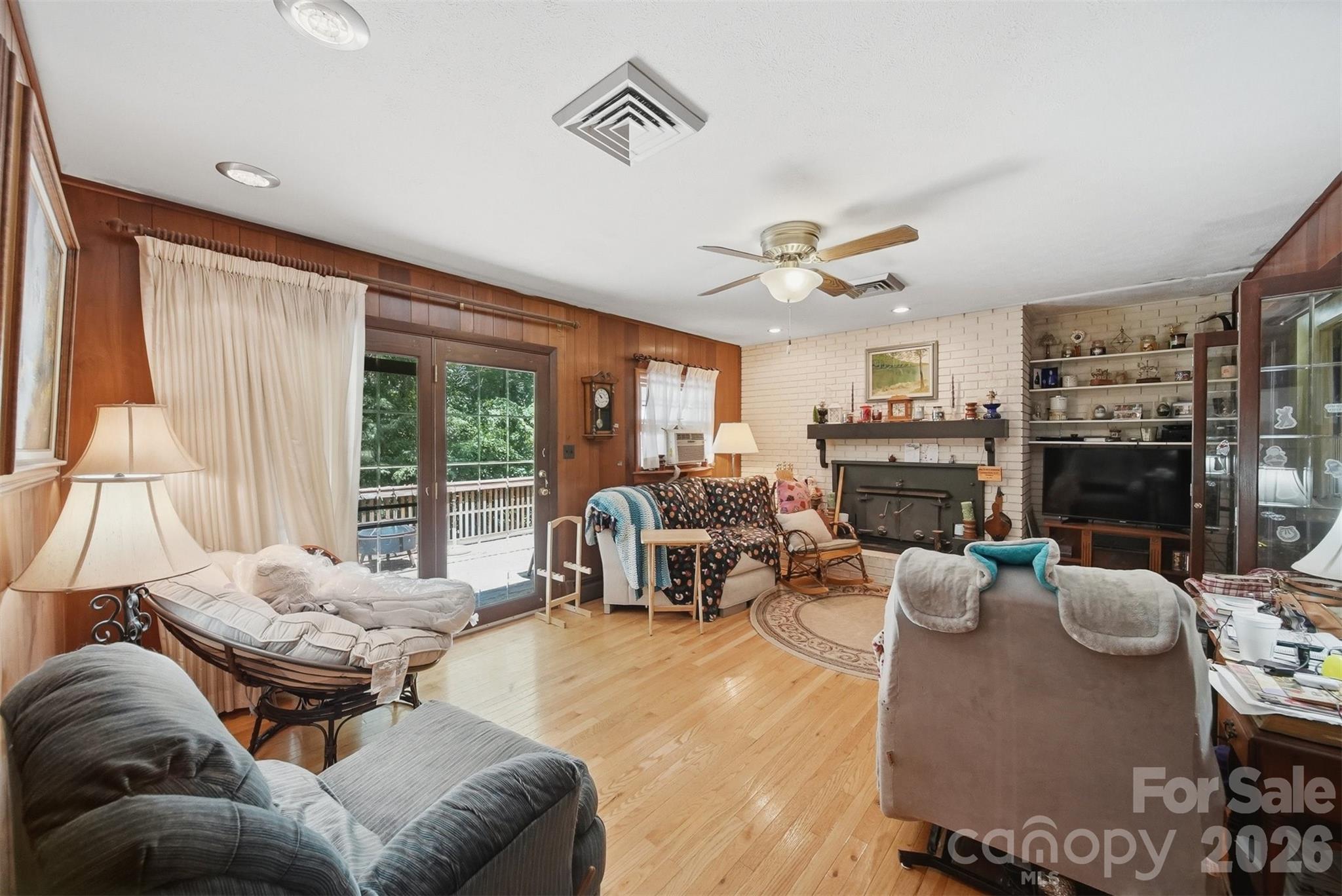 200 Westwood Drive — Morganton