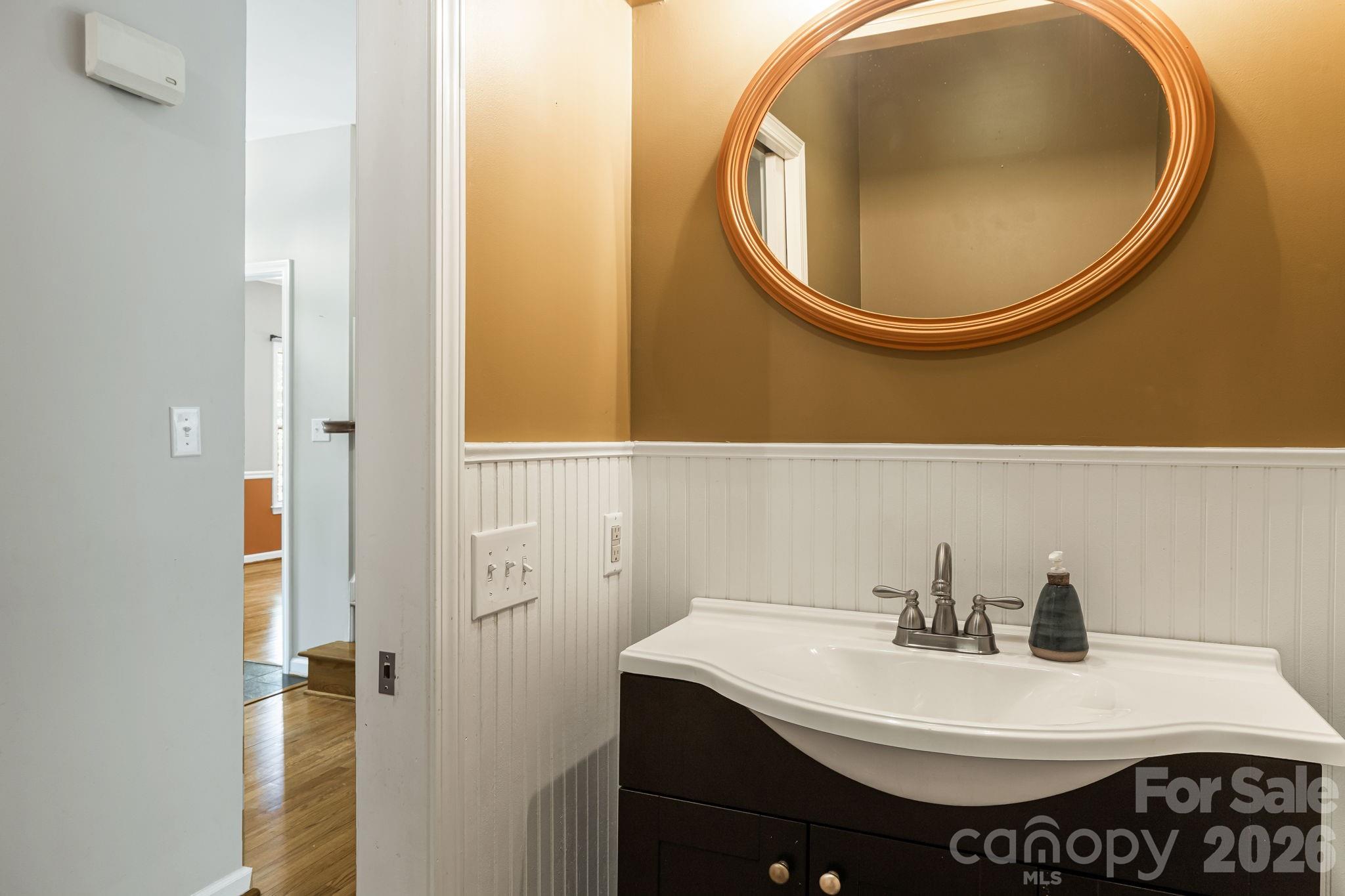 94 Paradise Cove Road — Penrose
