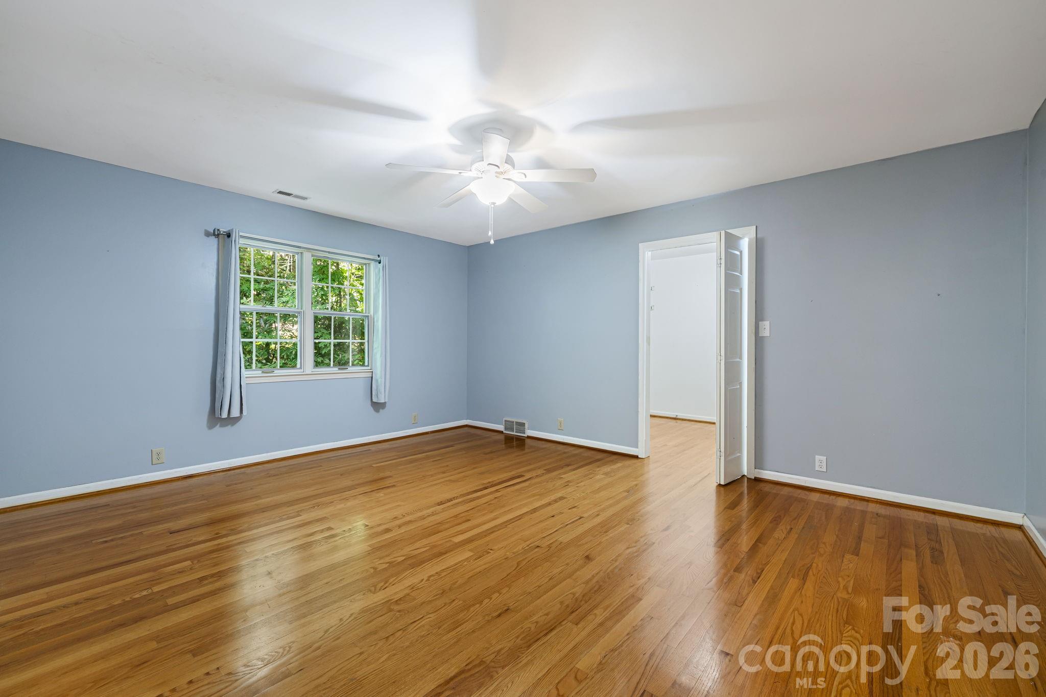 94 Paradise Cove Road — Penrose