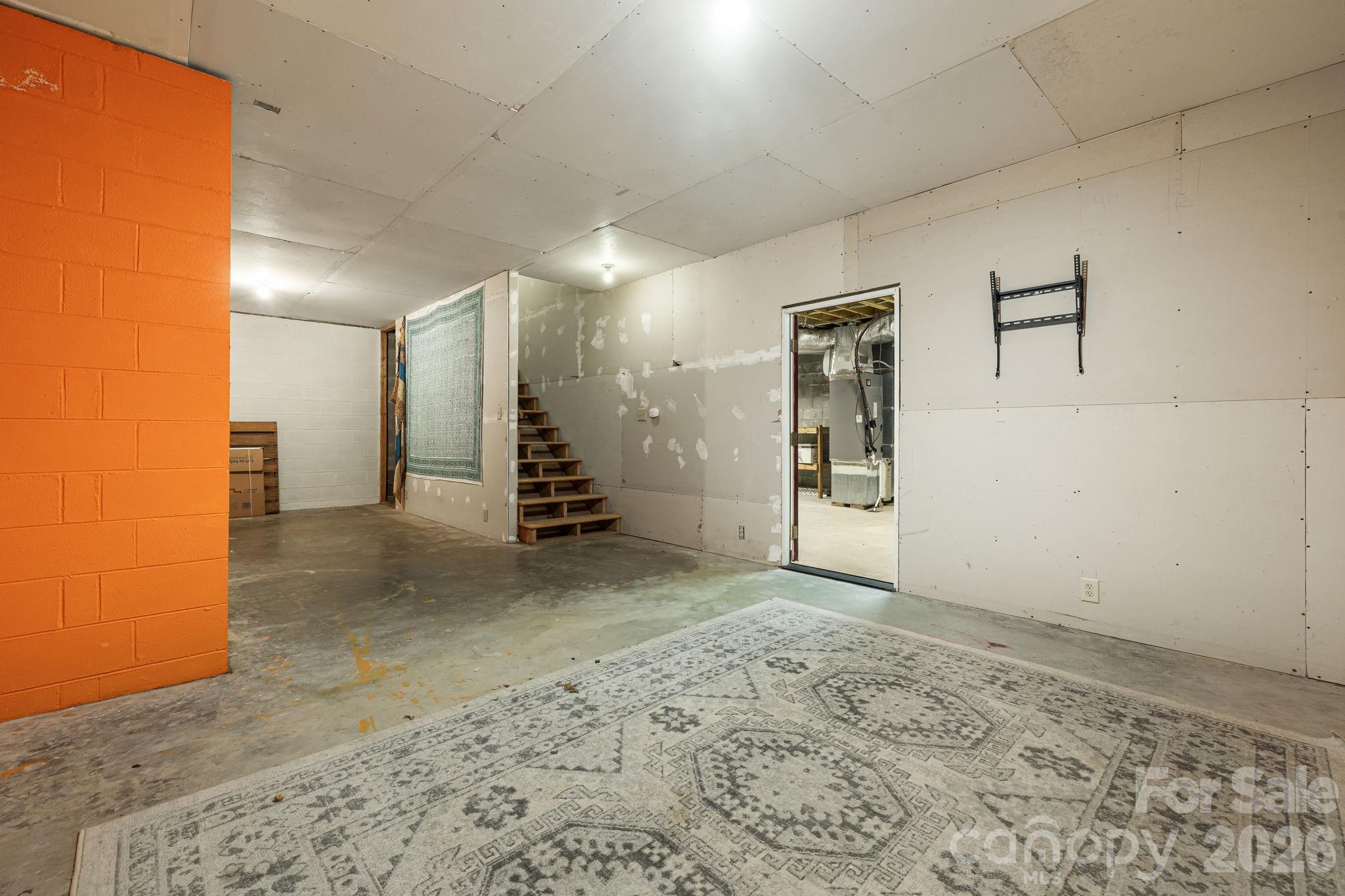 94 Paradise Cove Road — Penrose