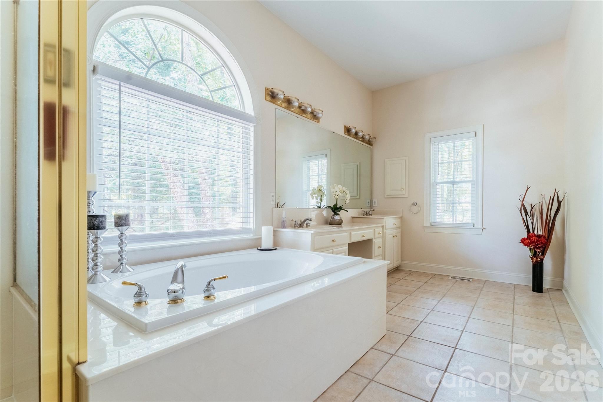 9425 Briarwick Lane — Charlotte