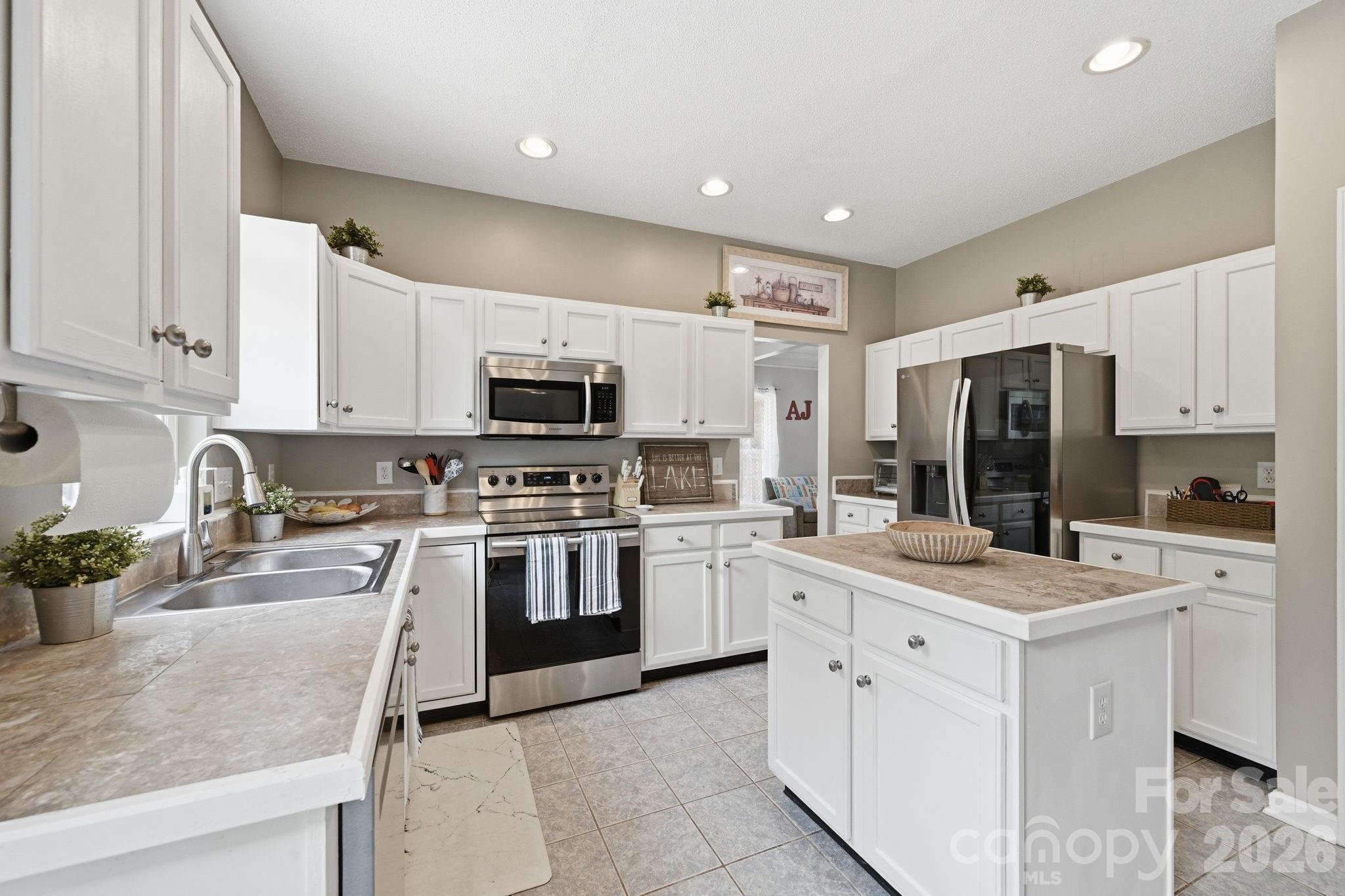 8918 Magennis Grove Court — Charlotte