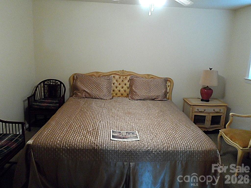 107 W Concord Street — Morganton