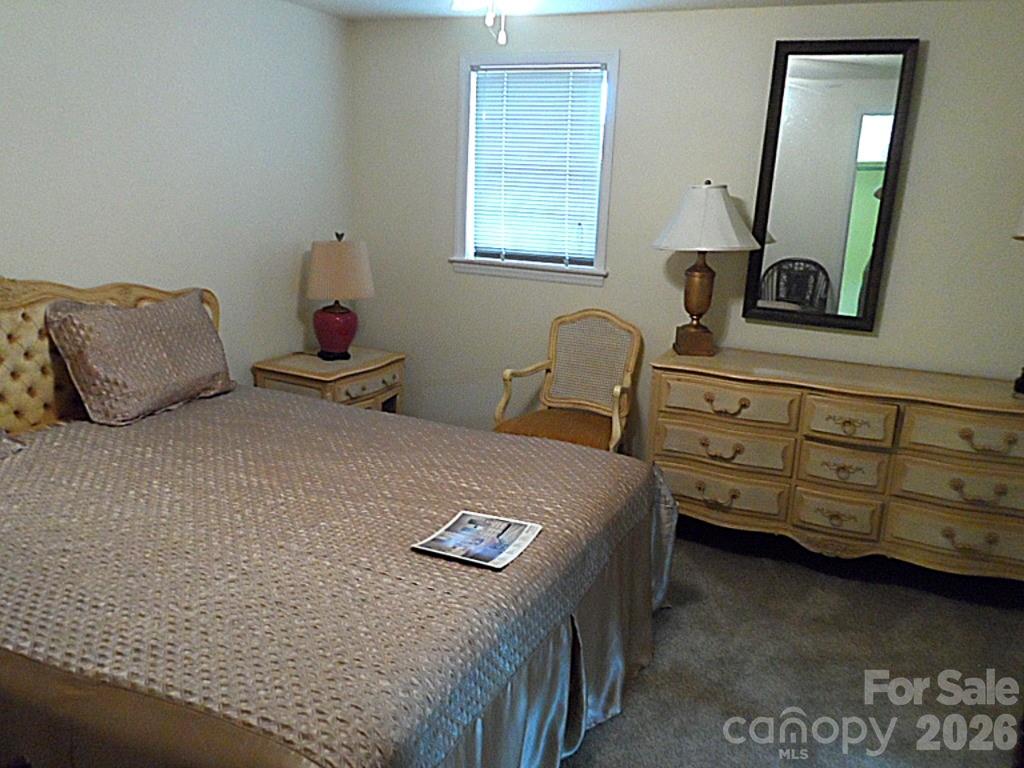 107 W Concord Street — Morganton