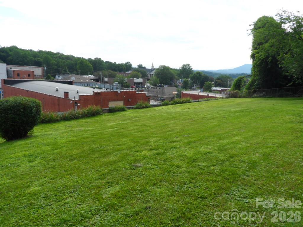 107 W Concord Street — Morganton