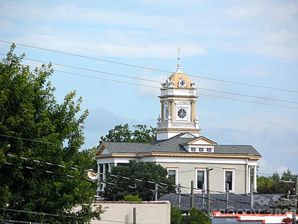 107 W Concord Street — Morganton